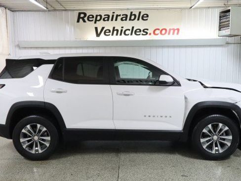 Used 2025 Chevrolet Equinox LT FWD image 4
