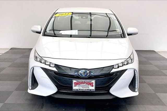 Used 2022 Toyota Prius Prime XLE FWD image 2