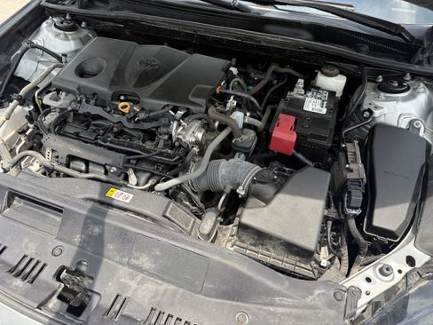 Used 2022 Toyota Camry LE FWD image 32