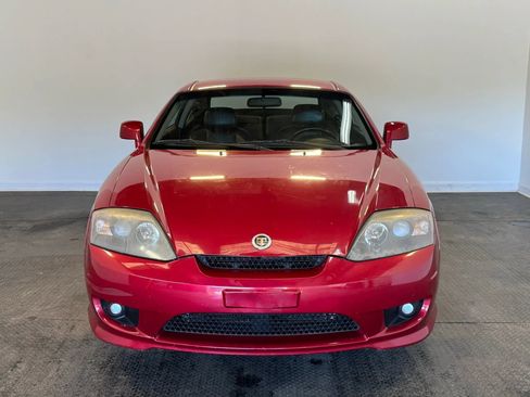 Used 2005 Hyundai Tiburon GT FWD image 2
