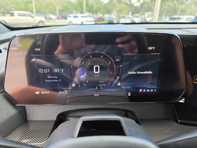 New 2027 Chevrolet Traverse Z71 w/ Enhanced Driving Package AWD/4WD image 38