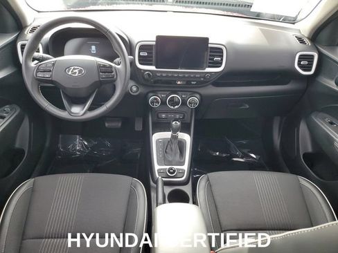 Certified 2025 Hyundai Venue Limited FWD image 23