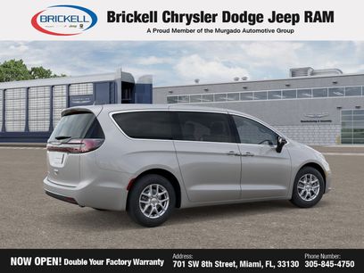 New 2026 Chrysler Pacifica Select
