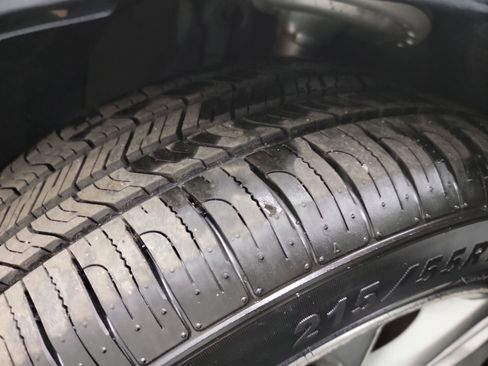 Used 2017 Toyota Camry SE image 30