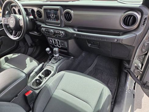 Used 2022 Jeep Wrangler Unlimited Sport AWD/4WD image 16