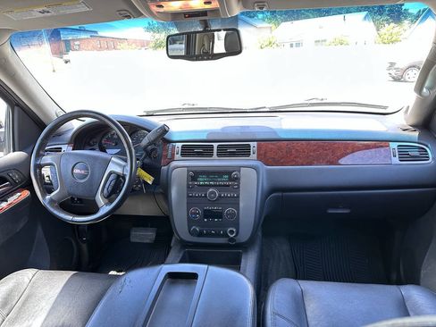 Used 2012 GMC Yukon SLT w/ SLT-2 Equipment Package AWD/4WD image 14