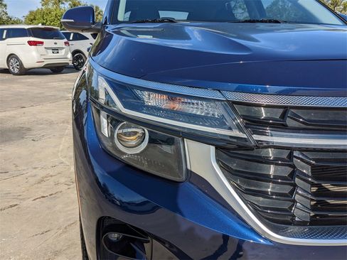 Certified 2024 Kia Seltos EX image 11