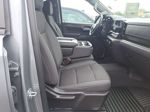 Used 2023 Chevrolet Silverado 1500 LT AWD/4WD image 29