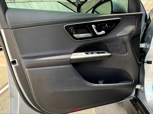 New 2025 Mercedes-Benz GLC 350e 4MATIC image 15