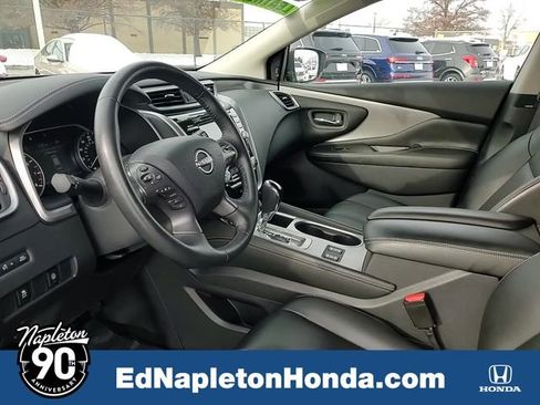 Used 2024 Nissan Murano SV w/ SV Midnight Edition Package image 9