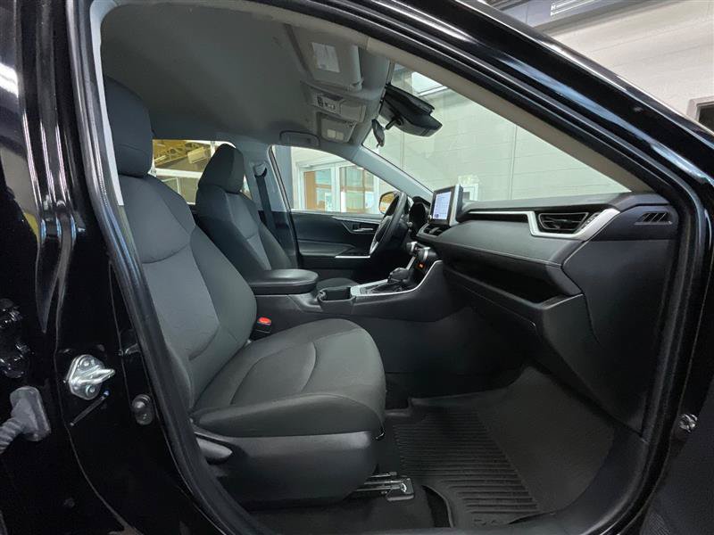 Used 2023 Toyota RAV4 XLE w/ XLE Grade Weather Package AWD/4WD image 29