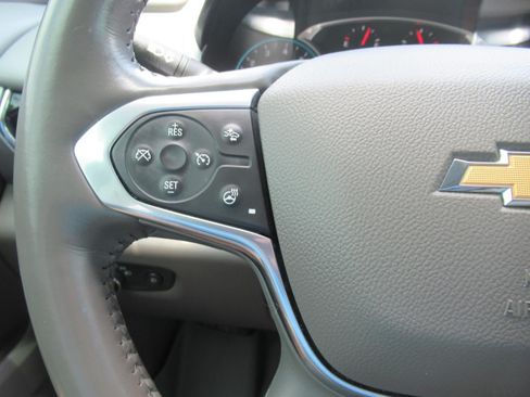 Used 2021 Chevrolet Traverse LT w/ LT Premium Package FWD image 24