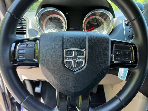 Used 2014 Dodge Grand Caravan SE FWD image 14