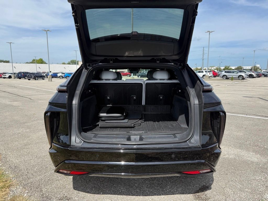 Certified 2024 Cadillac Lyriq Sport AWD/4WD image 14