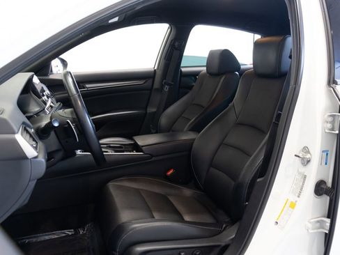 Used 2018 Honda Accord Sport image 17