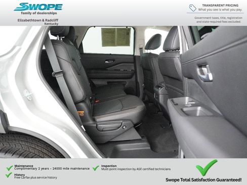 Certified 2025 Nissan Pathfinder SL AWD/4WD image 11