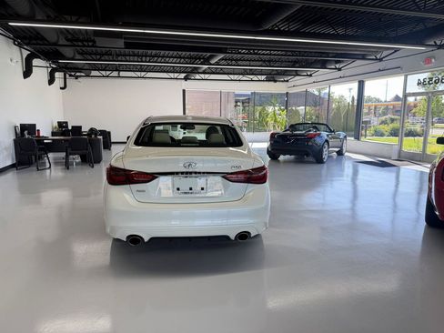 Used 2018 INFINITI Q50 Luxe w/ Essential Package (3.0T Luxe) AWD/4WD image 6