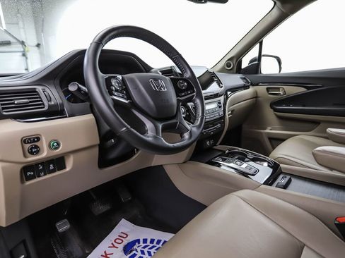 Used 2019 Honda Pilot Touring image 10