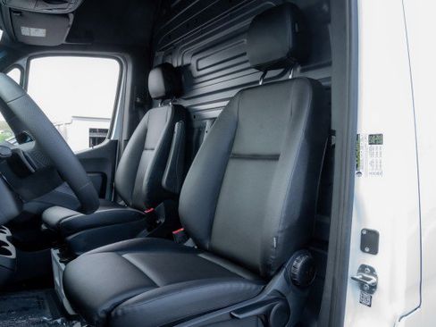 New 2025 Mercedes-Benz Sprinter 2500 image 13