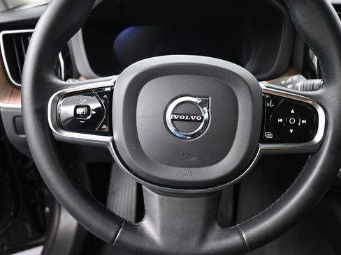 Used 2024 Volvo XC60 B5 Plus AWD/4WD image 10