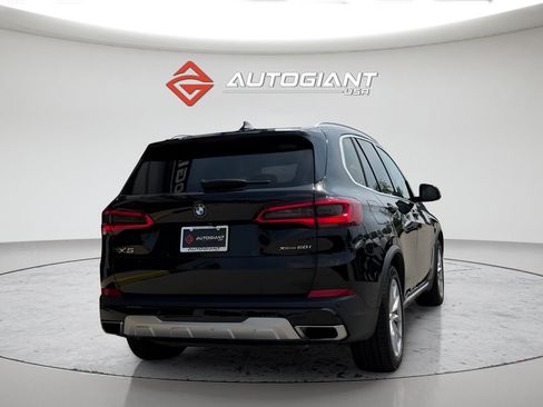 Used 2019 BMW X5 xDrive50i w/ Parking Assistance Package AWD/4WD image 17