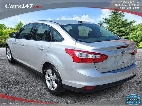 Used 2013 Ford Focus SE w/ SE Winter Pkg image 4
