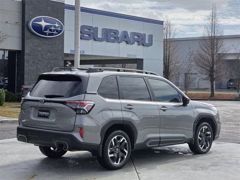 Used 2025 Subaru Forester Limited image 5