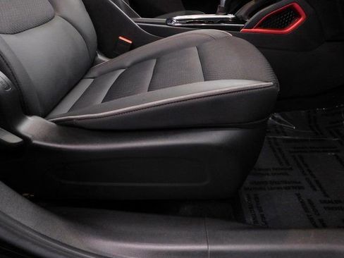 Used 2023 Chevrolet TrailBlazer RS w/ Convenience Package image 33