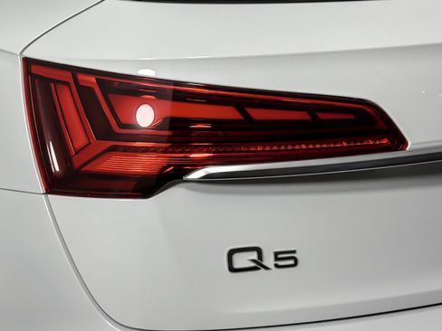 Used 2023 Audi Q5 2.0T Premium Plus w/ Premium Plus Package image 27