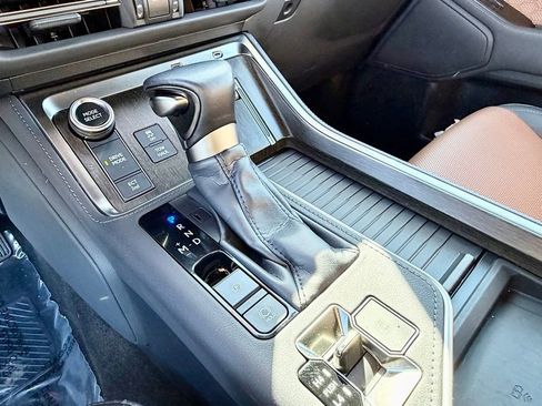 Used 2025 Lexus GX 550 w/ Accessory Package (2T) image 23