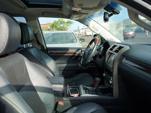 Used 2014 Lexus GX 460 AWD/4WD image 23
