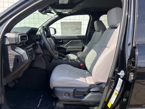 New 2026 Toyota Tacoma SR5 AWD/4WD image 4