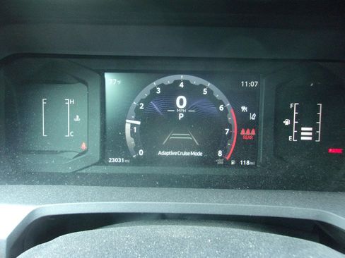 Used 2025 Toyota Tacoma SR5 AWD/4WD image 11