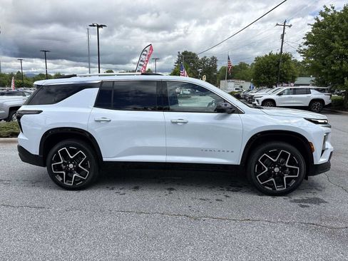 New 2026 Chevrolet Traverse High Country FWD image 5