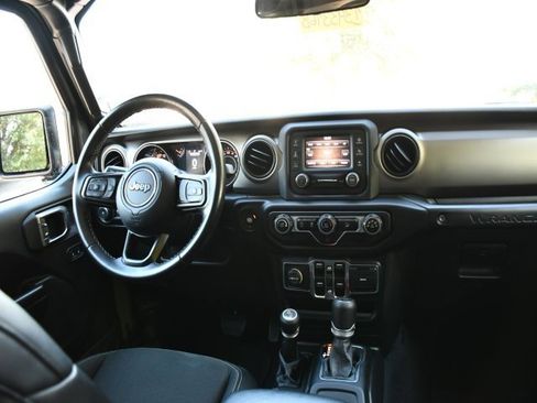 Used 2020 Jeep Wrangler Unlimited Freedom Edition image 21