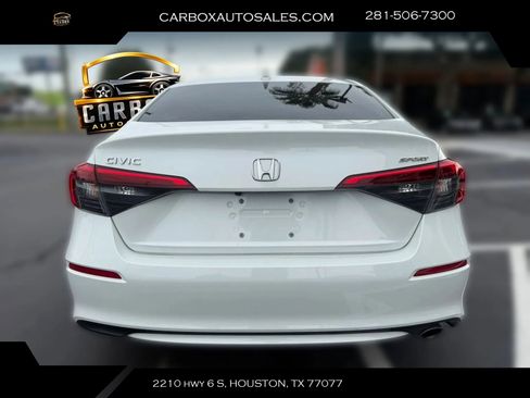 Used 2024 Honda Civic Sport image 3