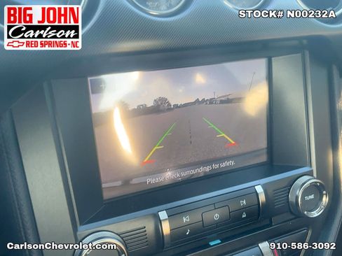 Used 2022 Ford Mustang Shelby GT500 w/ Technology Package RWD image 18