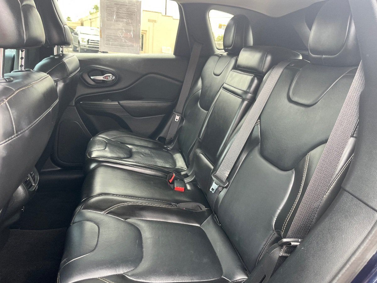 Used 2015 Jeep Cherokee Limited AWD/4WD image 31