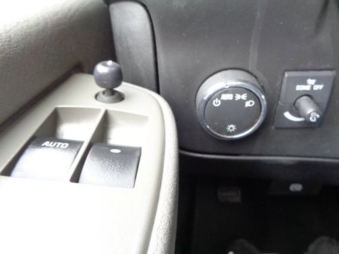 Used 2018 GMC Savana 3500 LT w/ LT Preferred Equipment Group image 64