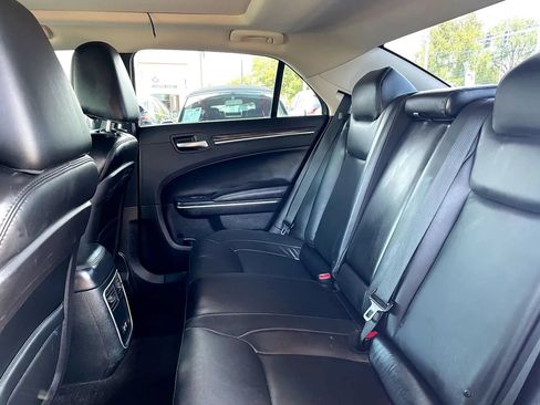 Used 2015 Chrysler 300 Limited w/ Driver Convenience Group AWD/4WD image 10