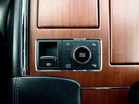 Used 2021 Lincoln Navigator Reserve AWD/4WD image 27