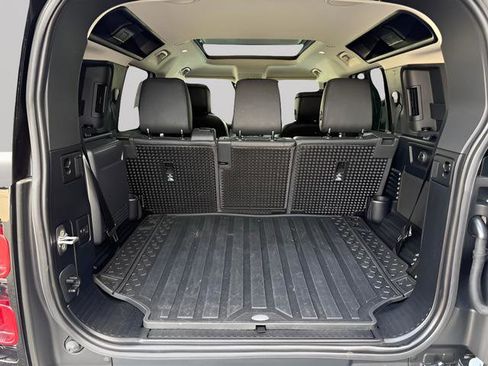 Used 2020 Land Rover Defender 110 HSE image 33