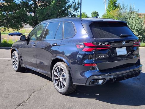 New 2026 BMW X5 xDrive40i w/ M Sport Package AWD/4WD image 3