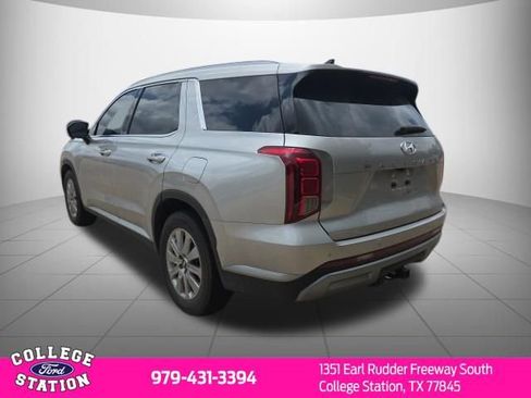 Used 2025 Hyundai Palisade SEL FWD image 3