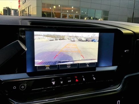 Used 2024 Chevrolet Silverado 2500 LT image 27