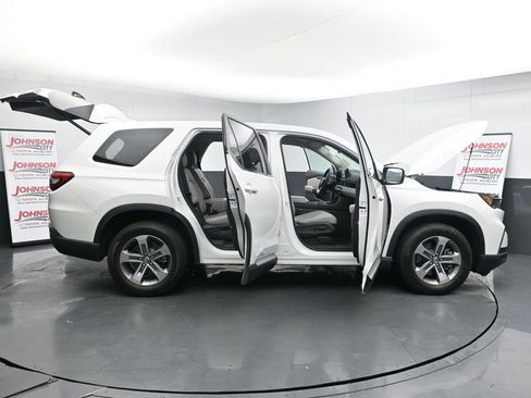 Used 2024 Honda Pilot EX-L image 27