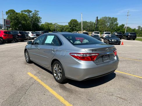 Used 2017 Toyota Camry XLE FWD image 7