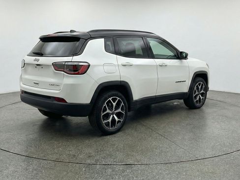 Used 2025 Jeep Compass Limited AWD/4WD image 9