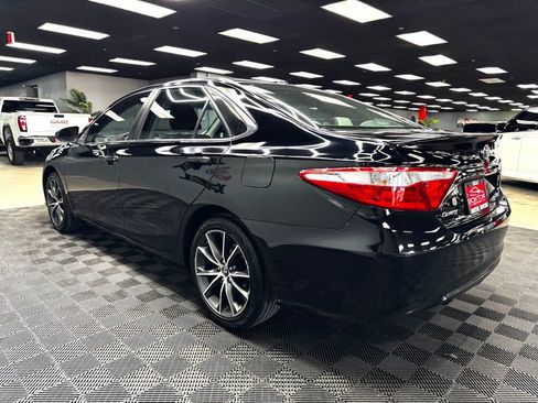 Used 2016 Toyota Camry XSE FWD image 11