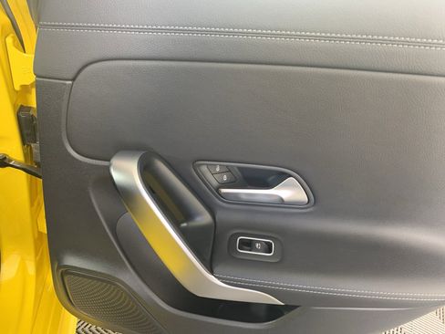 Used 2020 Mercedes-Benz CLA 250 4MATIC image 39